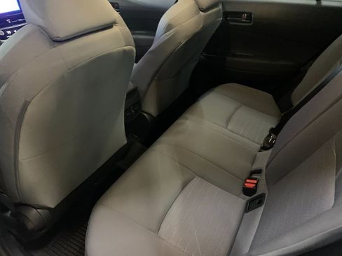 Used 2025 Toyota Corolla Cross AWD Hybrid w/ Moonroof Package image 14