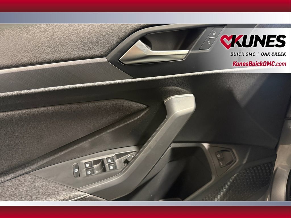 Used 2024 Volkswagen Jetta SE FWD image 21