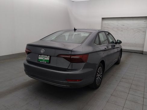 Used 2021 Volkswagen Jetta SE w/ SE Cold Weather Package image 9