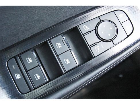 Used 2022 Nissan Rogue SV w/ SV Premium Package FWD image 21