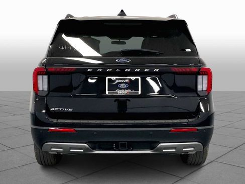 New 2026 Ford Explorer Active w/ Active Comfort Package image 4