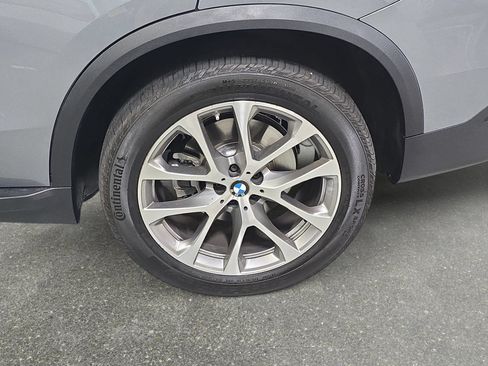 Used 2025 BMW X5 xDrive40i AWD/4WD image 32