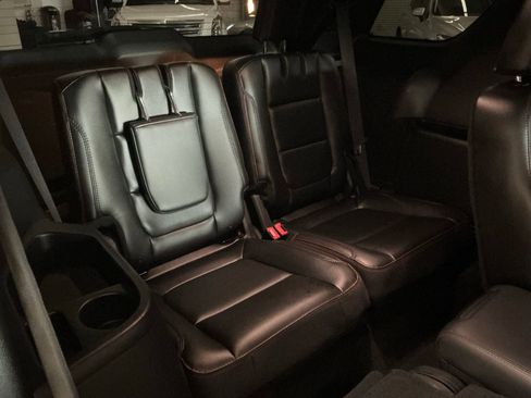 Used 2018 Ford Explorer Sport w/ Equipment Group 401A image 17