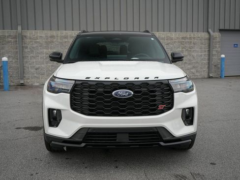 New 2026 Ford Explorer ST RWD image 7