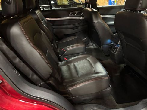Used 2018 Ford Explorer Sport w/ Equipment Group 401A image 31