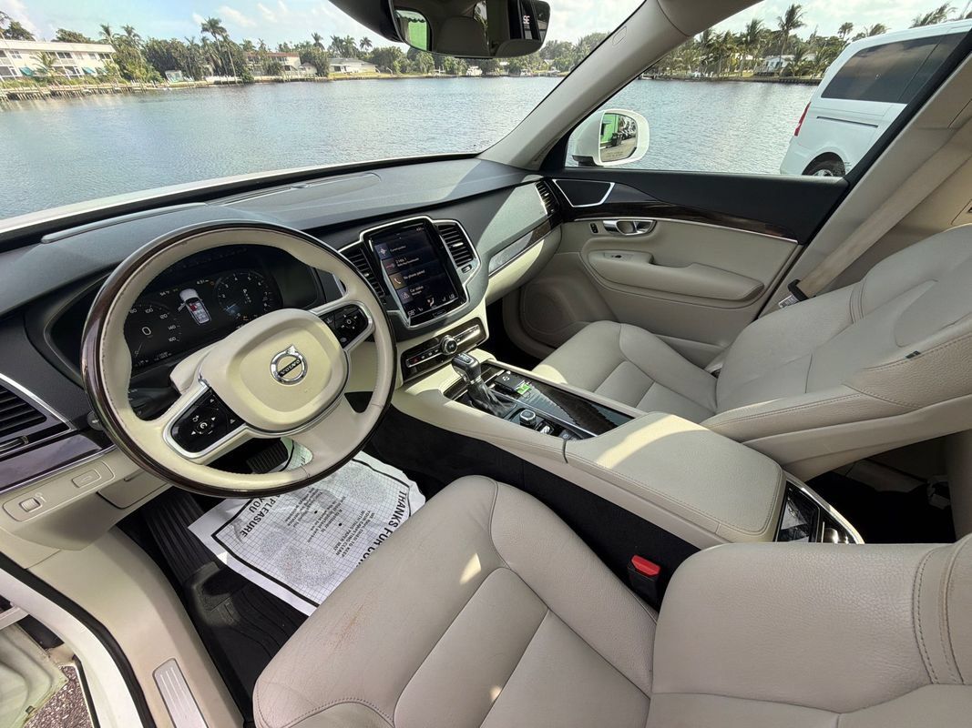 Used 2018 Volvo XC90 T6 Momentum w/ Convenience Package AWD/4WD image 26
