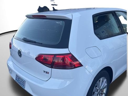 Used 2016 Volkswagen Golf 1.8T TSI 2-Door image 2