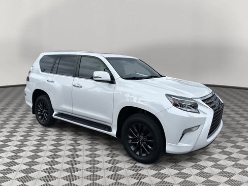 Used 2020 Lexus GX 460 Premium w/ Premium Package image 3