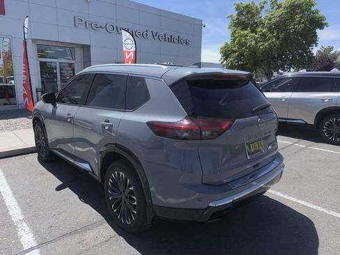 Used 2024 Nissan Rogue Platinum w/ Platinum Premium Package image 18