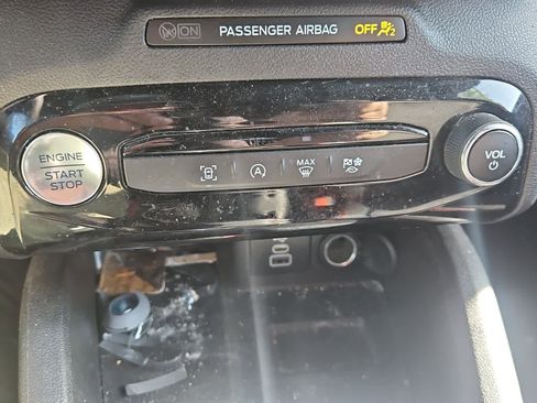 Used 2024 Ford Escape ST-Line w/ Tech Pack #1 FWD image 16