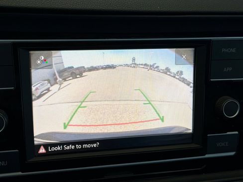 Used 2021 Volkswagen Jetta SE FWD image 20