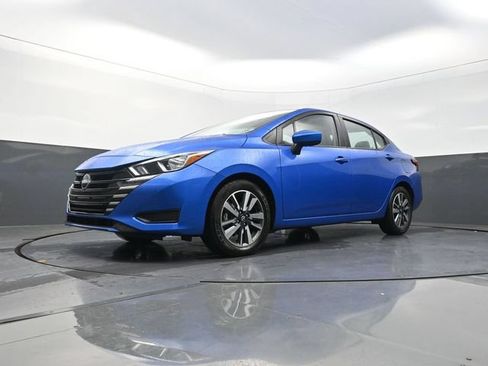 Used 2024 Nissan Versa SV FWD image 33