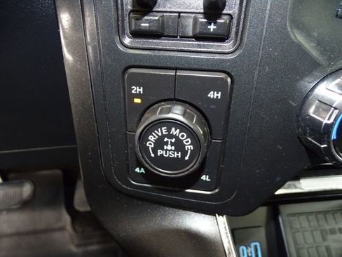 Used 2022 Ford F150 Lariat w/ Equipment Group 502A High AWD/4WD image 13