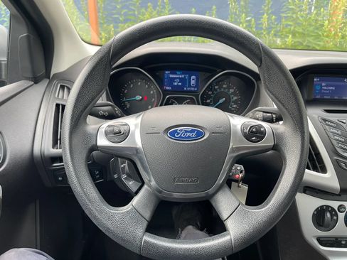 Used 2014 Ford Focus SE FWD image 17