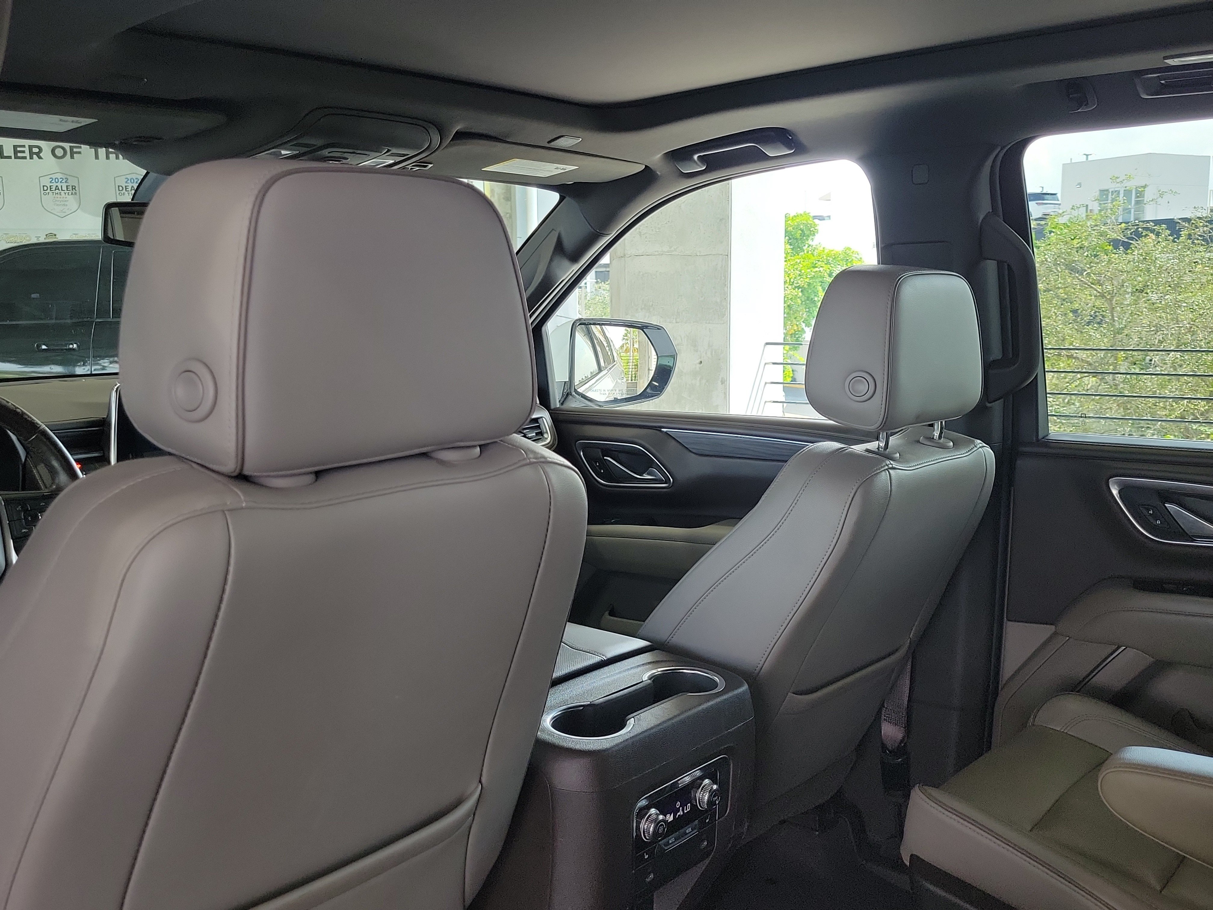 Used 2021 GMC Yukon XL SLT w/ SLT Luxury Plus Package AWD/4WD image 11