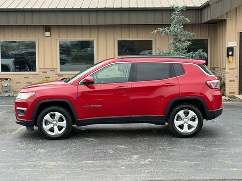 Used 2019 Jeep Compass Latitude w/ Popular Equipment Group AWD/4WD image 7