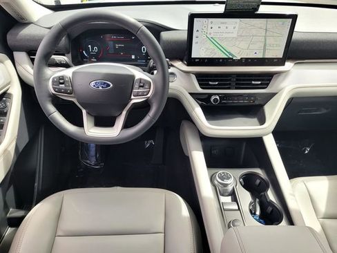 New 2026 Ford Explorer Active w/ Active Comfort Package image 15
