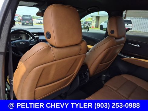 Used 2021 Cadillac XT4 Premium Luxury FWD image 36
