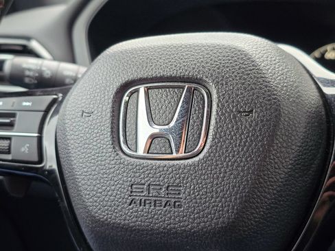 Used 2023 Honda Pilot TrailSport image 34
