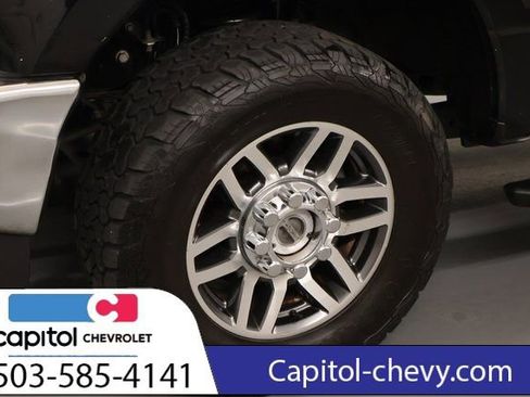 Used 2017 Ford F250 Lariat w/ Lariat Value Package image 8