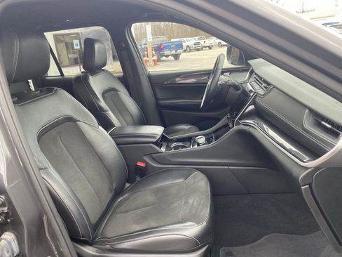 Used 2022 Jeep Grand Cherokee Altitude image 37