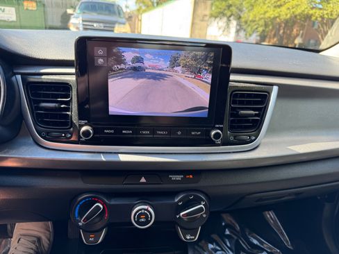 Used 2022 Kia Rio S image 17
