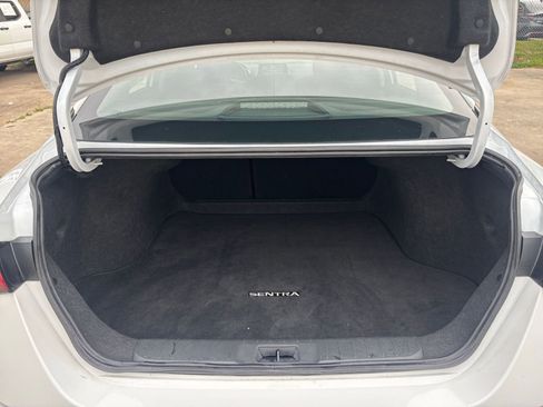 Used 2025 Nissan Sentra SV FWD image 29