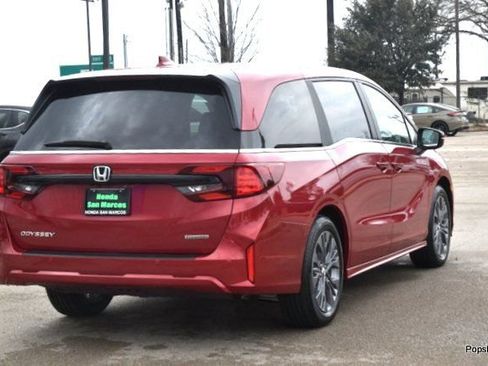New 2026 Honda Odyssey Touring image 3