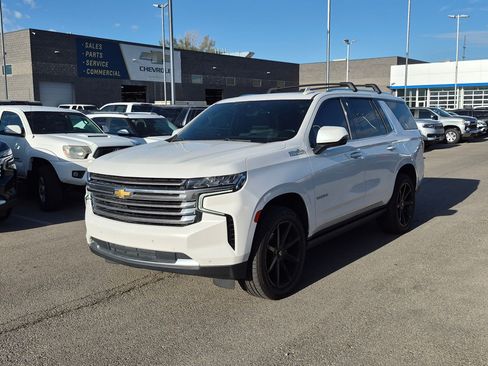 Used 2021 Chevrolet Tahoe High Country w/ Premium Package AWD/4WD image 8