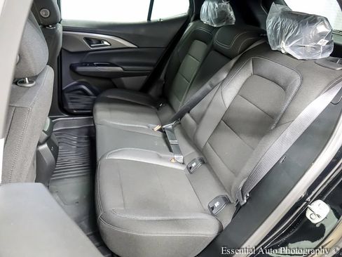 Certified 2026 Chevrolet Equinox EV LT w/ Comfort Package FWD image 11