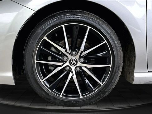 Used 2021 Toyota Camry SE FWD image 30