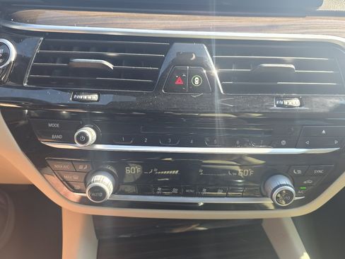 Used 2019 BMW 530i I image 20