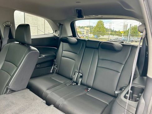 Used 2019 Honda Pilot Touring image 13