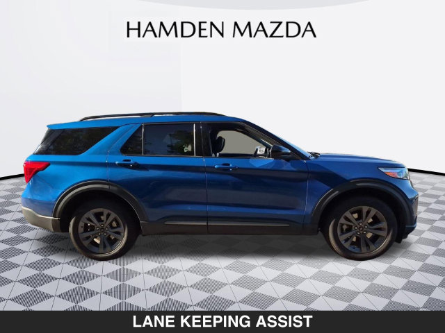 Used 2022 Ford Explorer XLT w/ Equipment Group 202A AWD/4WD image 2