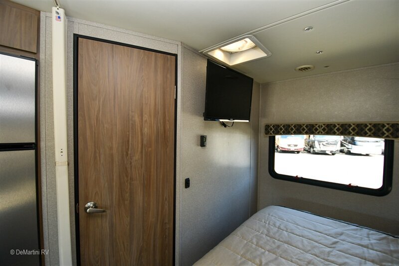 Used 2018 Mercedes-Benz Sprinter 3500 image 7