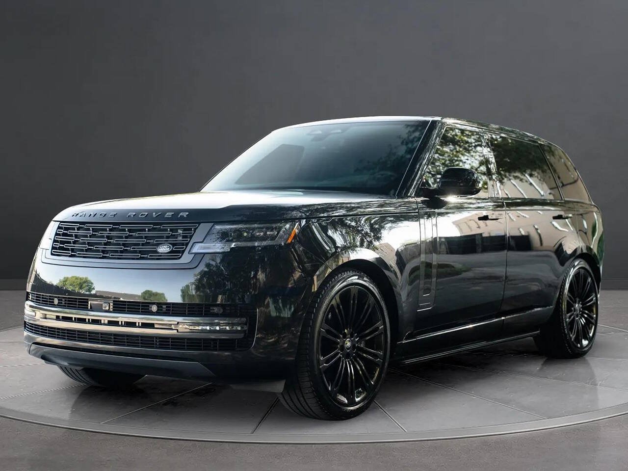 Used 2024 Land Rover Range Rover Long Wheelbase Autobiography AWD/4WD image 1