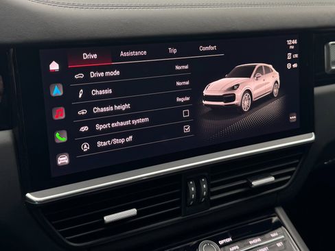 Used 2022 Porsche Cayenne Turbo GT image 66