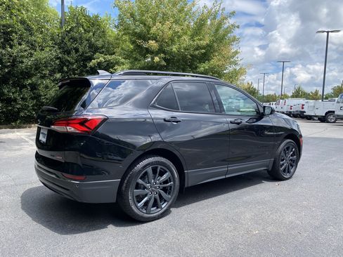 Used 2023 Chevrolet Equinox RS AWD/4WD image 9