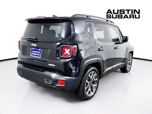 Used 2016 Jeep Renegade Latitude FWD image 7
