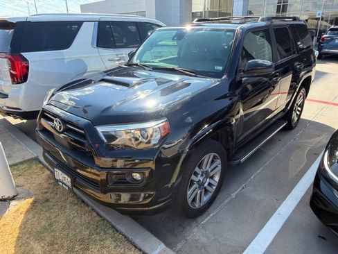 Used 2023 Toyota 4Runner TRD Sport AWD/4WD image 2