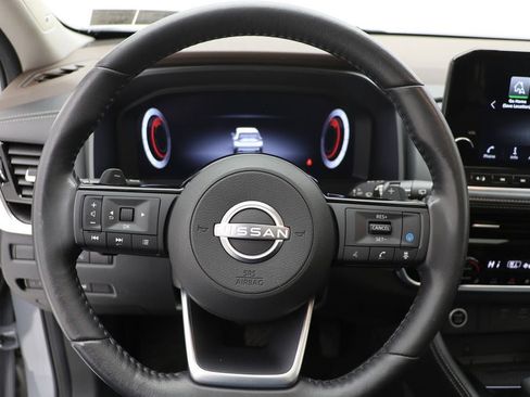 Used 2023 Nissan Rogue Platinum w/ Platinum Premium Package image 19