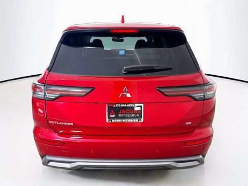 New 2026 Mitsubishi Outlander SE FWD image 6