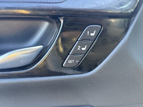 Used 2025 Honda CR-V EX-L image 18