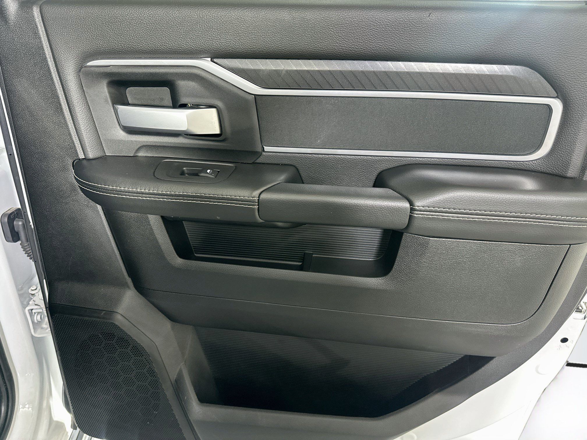 Used 2025 RAM 2500 Big Horn AWD/4WD image 29