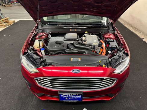 Used 2019 Ford Fusion SE FWD image 11