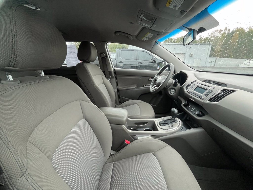 Used 2014 Kia Sportage LX AWD/4WD image 9