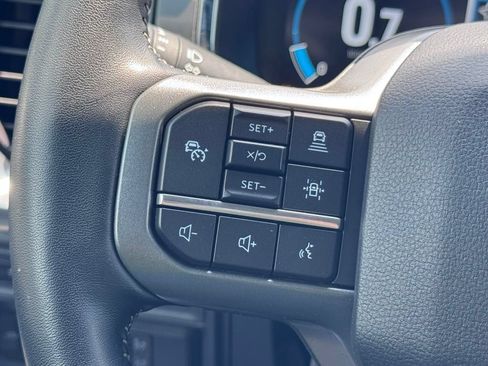 Used 2022 Ford F150 Lariat AWD/4WD image 9