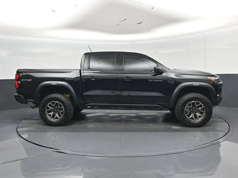 Used 2024 Chevrolet Colorado ZR2 AWD/4WD image 2