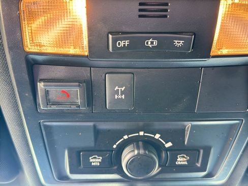 Used 2020 Toyota Tacoma TRD Off-Road w/ Technology Package image 25