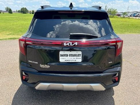 Used 2025 Kia Seltos EX w/ EX Sunroof Package AWD/4WD image 5